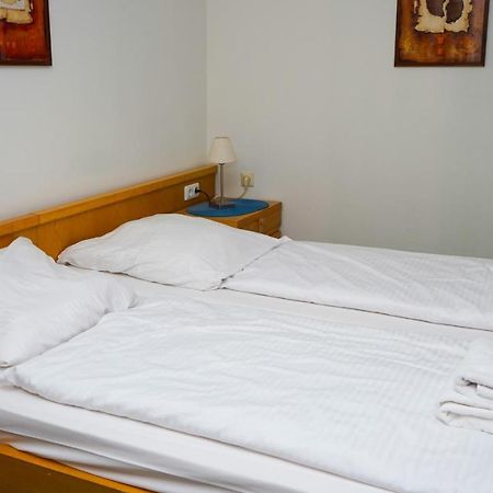Itm Hotel Bettkaestchen Am Sachsenwald Reinbek Exteriér fotografie